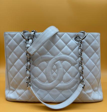 Sac cabas Chanel en cuir caviar avec bandoulière