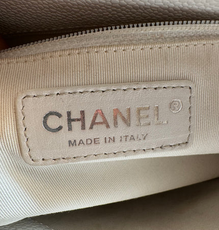 Sac cabas Chanel en cuir caviar avec bandoulière