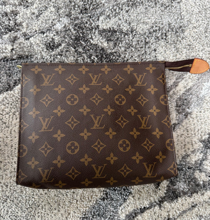 Louis Vuitton pochette