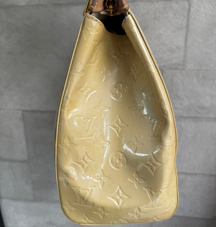 LOUIS VUITTON  brea patent leather handbag