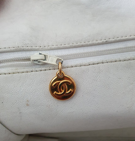 Chanel vintage shopping tote