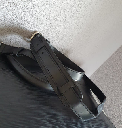 Louis Vuitton porte documen epi leather laptop bag