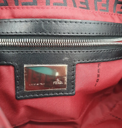 FENDI  baguette shoulder bag
