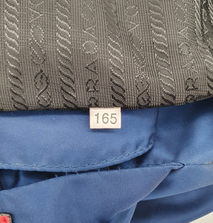 PRADA Re-Edition Nieten-Umhängetasche