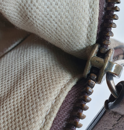 Gucci neo gg monogram animalier clutch bag