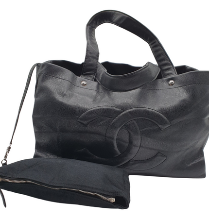 Chanel leather black shoulder bag