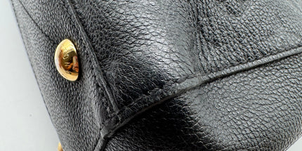 Louis Vuitton emperiente handbag