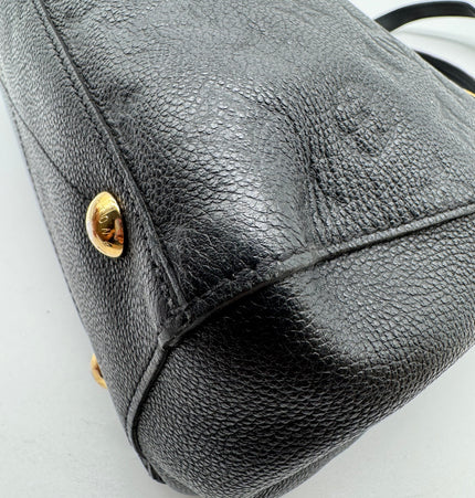 Louis Vuitton emperiente handbag