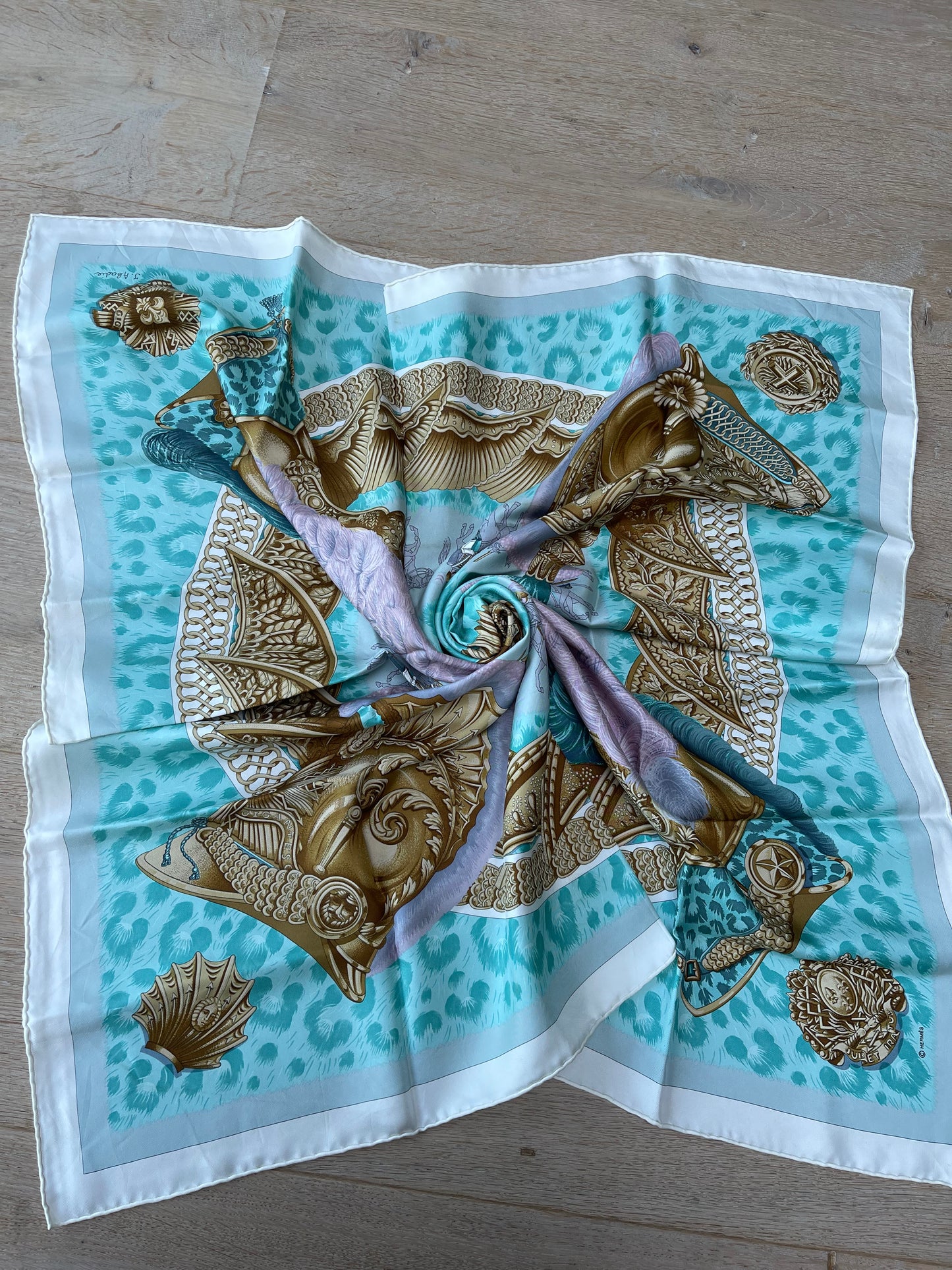 Hermes Casques Et Plumets silk scarf