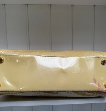 LOUIS VUITTON  brea patent leather handbag