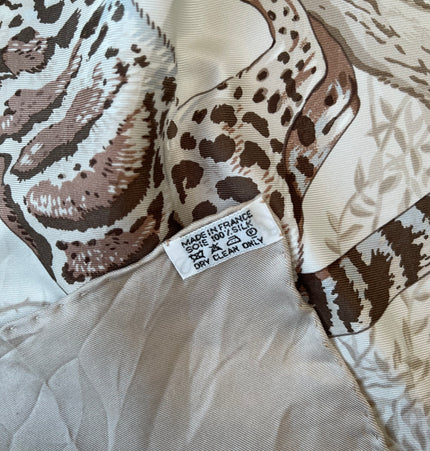 Hermes tendresse feline silk scarf