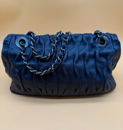 Sac bandoulière Chanel à rabat perforé