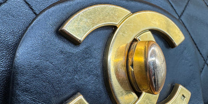 Chanel Jumbo classic bag