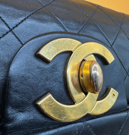 Chanel Jumbo classic bag