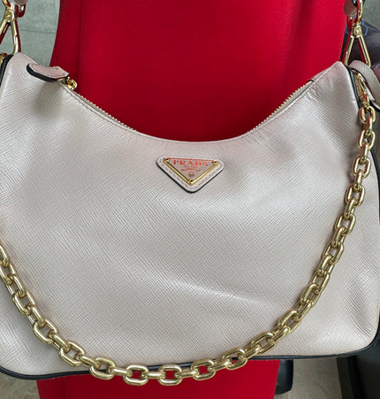 Prada 2000 re edition bag