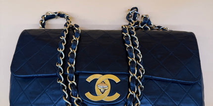 Chanel Jumbo classic bag