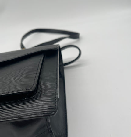 Louis Vuitton monceau crossbody vintage bag