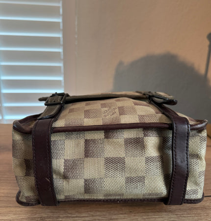 Louis Vuitton crossbody bag