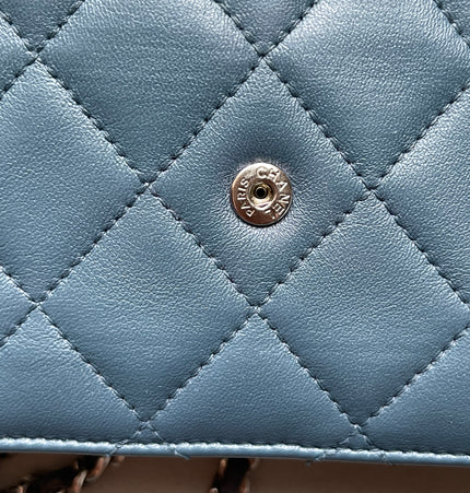 Chanel wallet on chain