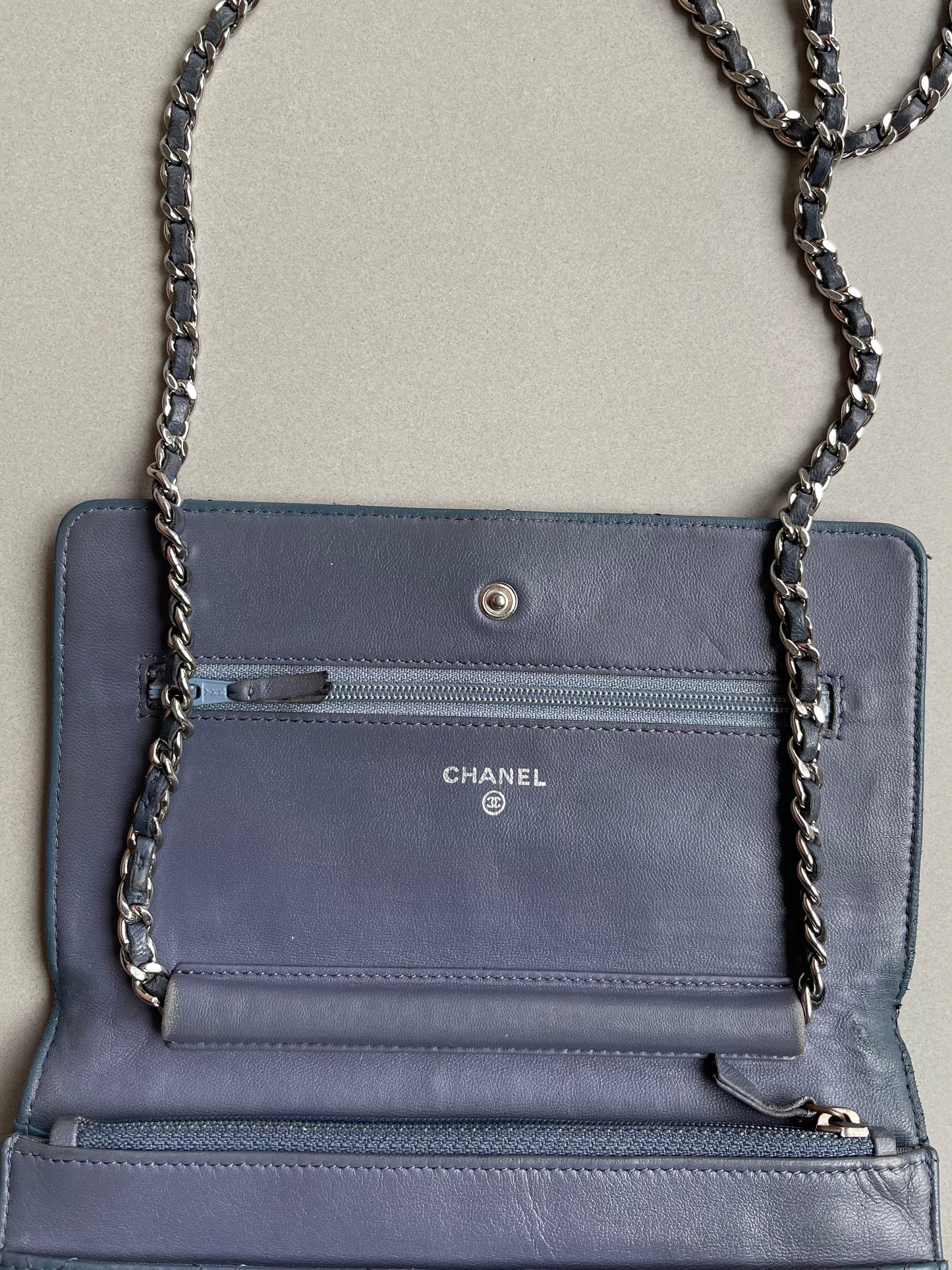 Chanel wallet on chain