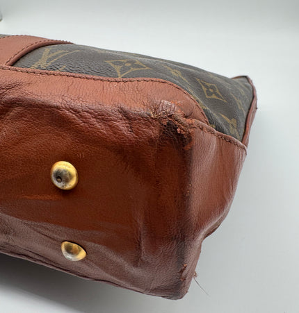 Louis Vuitton shoulder bag