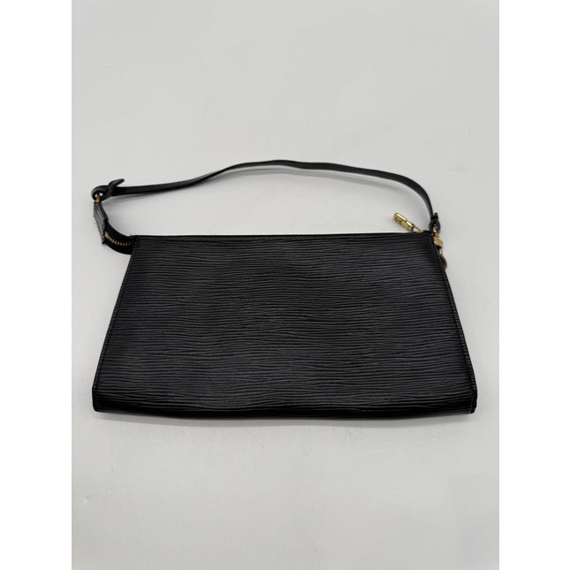 Louis Vuitton pochette epi leather bag