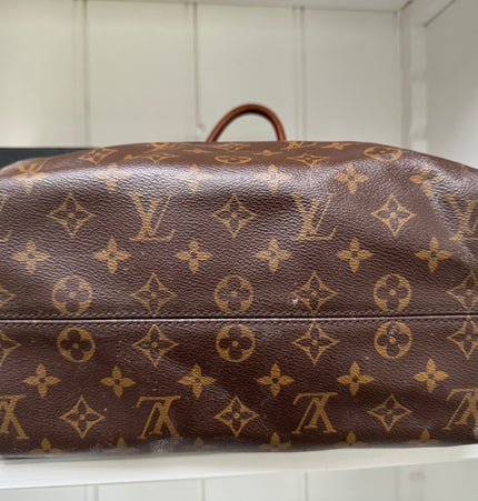 Louis monogram handbag