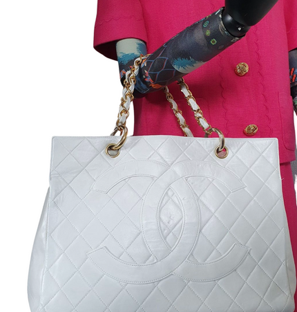 Chanel vintage shopping tote