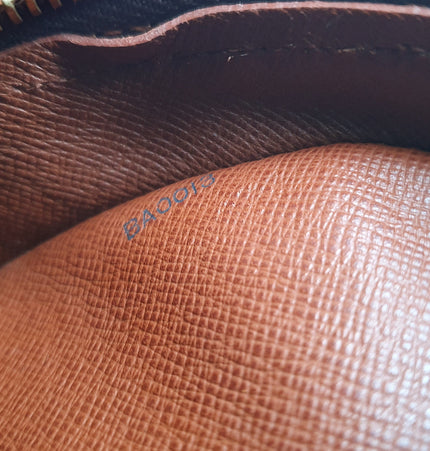 Louis vuitton blois crossbody bag