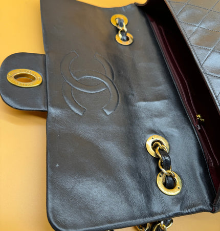 Chanel Jumbo classic bag