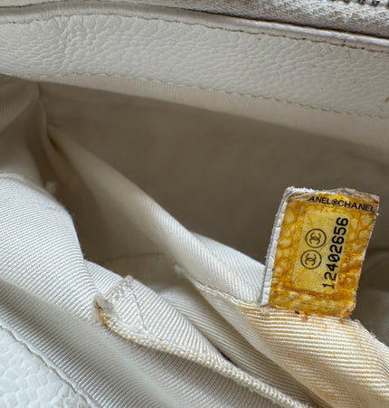 Sac cabas Chanel en cuir caviar avec bandoulière