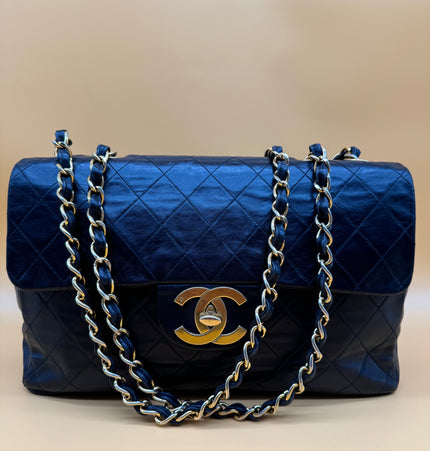 Chanel Jumbo classic bag
