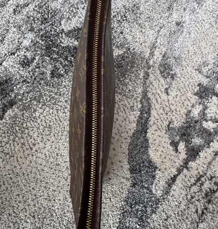 Louis Vuitton pochette