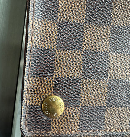 Louis Vuitton crossbody bag