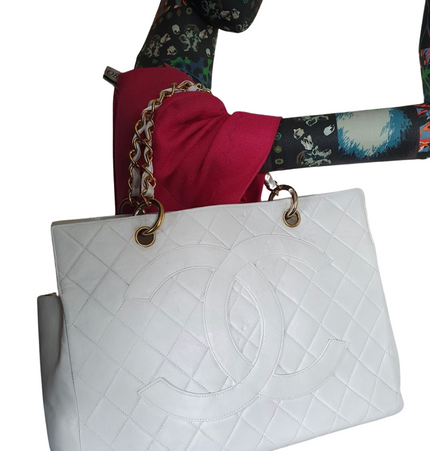 Chanel vintage shopping tote