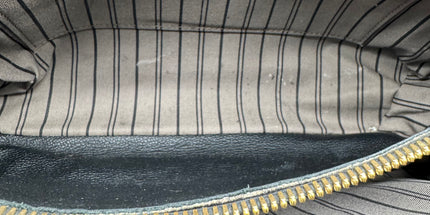 Louis Vuitton emperiente handbag