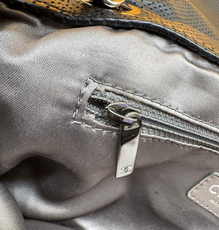 Sac bandoulière Chanel à rabat perforé