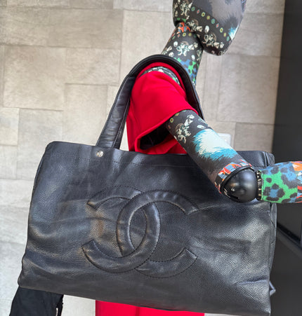 Chanel leather black shoulder bag