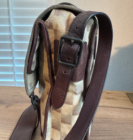 Louis Vuitton crossbody bag