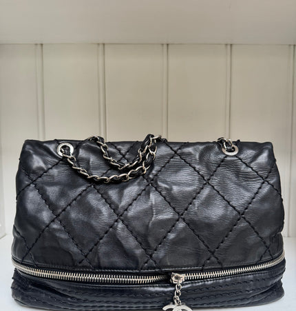 Chanel XL shoulder bag