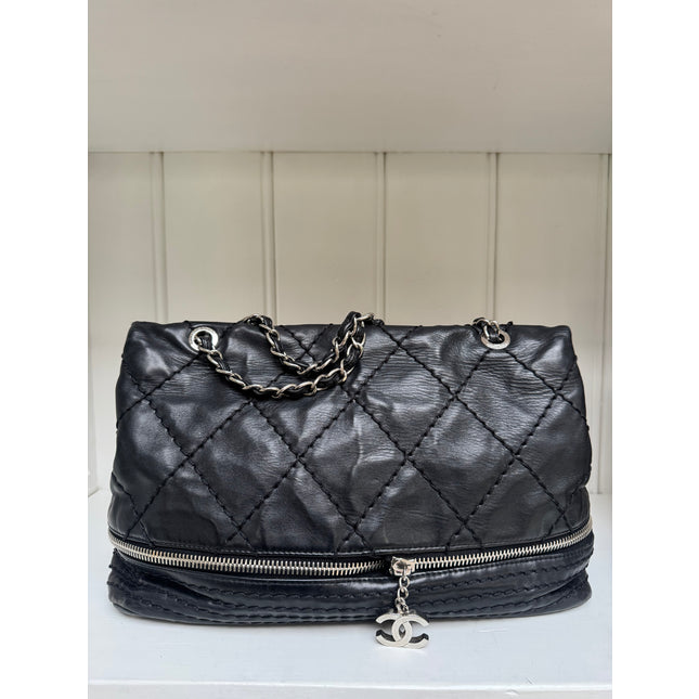 Chanel XL shoulder bag