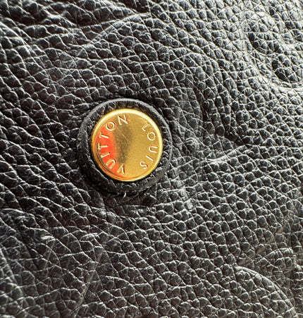 Louis Vuitton emperiente handbag