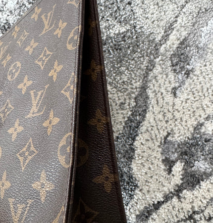Louis Vuitton pochette
