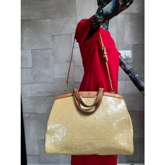 LOUIS VUITTON  brea patent leather handbag