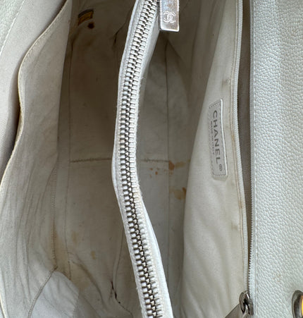 Sac cabas Chanel en cuir caviar avec bandoulière