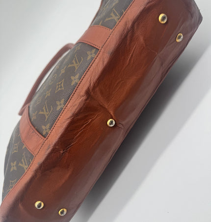 Louis Vuitton shoulder bag