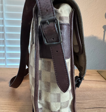 Louis Vuitton crossbody bag