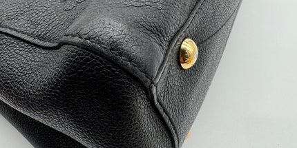 Louis Vuitton emperiente handbag