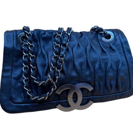 Sac bandoulière Chanel à rabat perforé