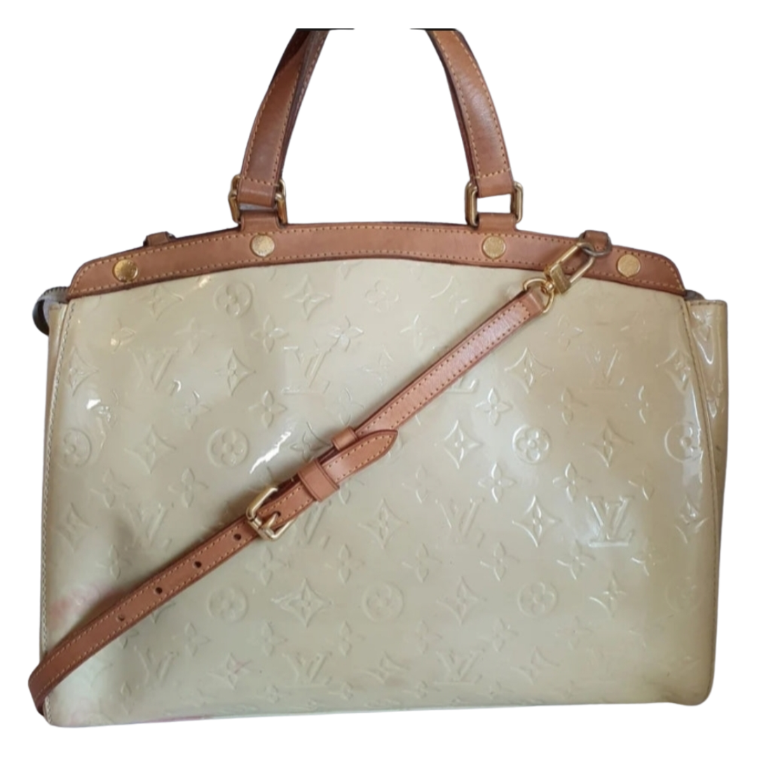 Louis Vuitton Brea Handbag in Cream Color Patent Leather and Natural